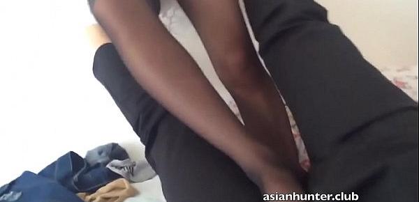  Chinese Zhang from Asianhunter.club Gives Footjob in Nylons
